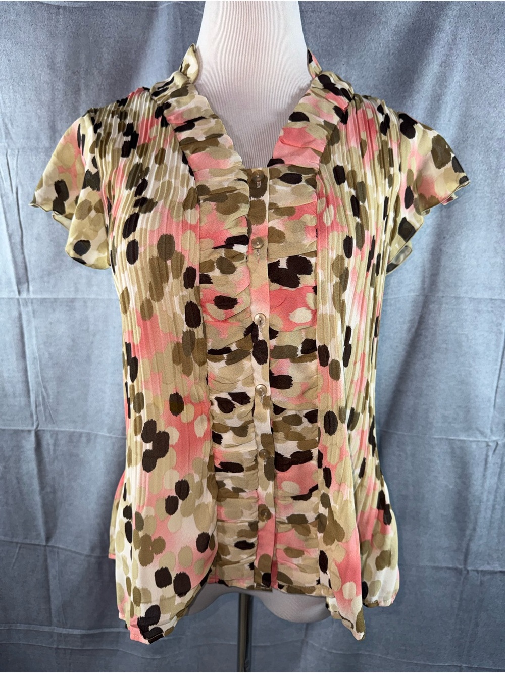 3143-Signature by Larry Levine Pink and Olive Printed Ruffle-Trim Button Blouse